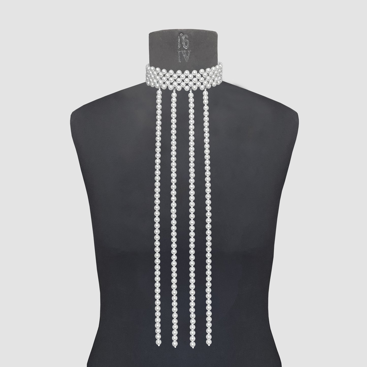 PEARL DRAMA NECKLACE