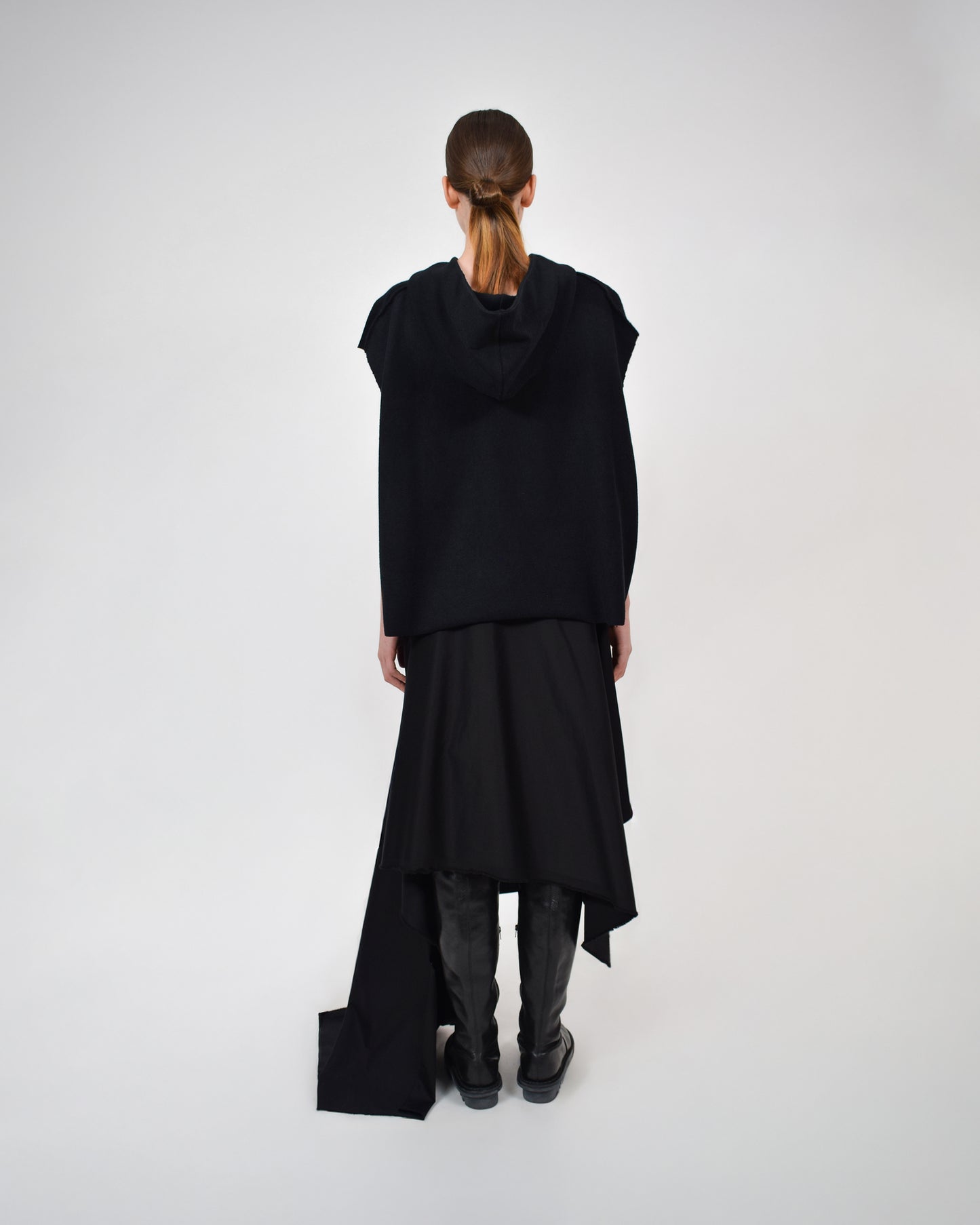 ASYMMETRICAL PLEATED SKIRT