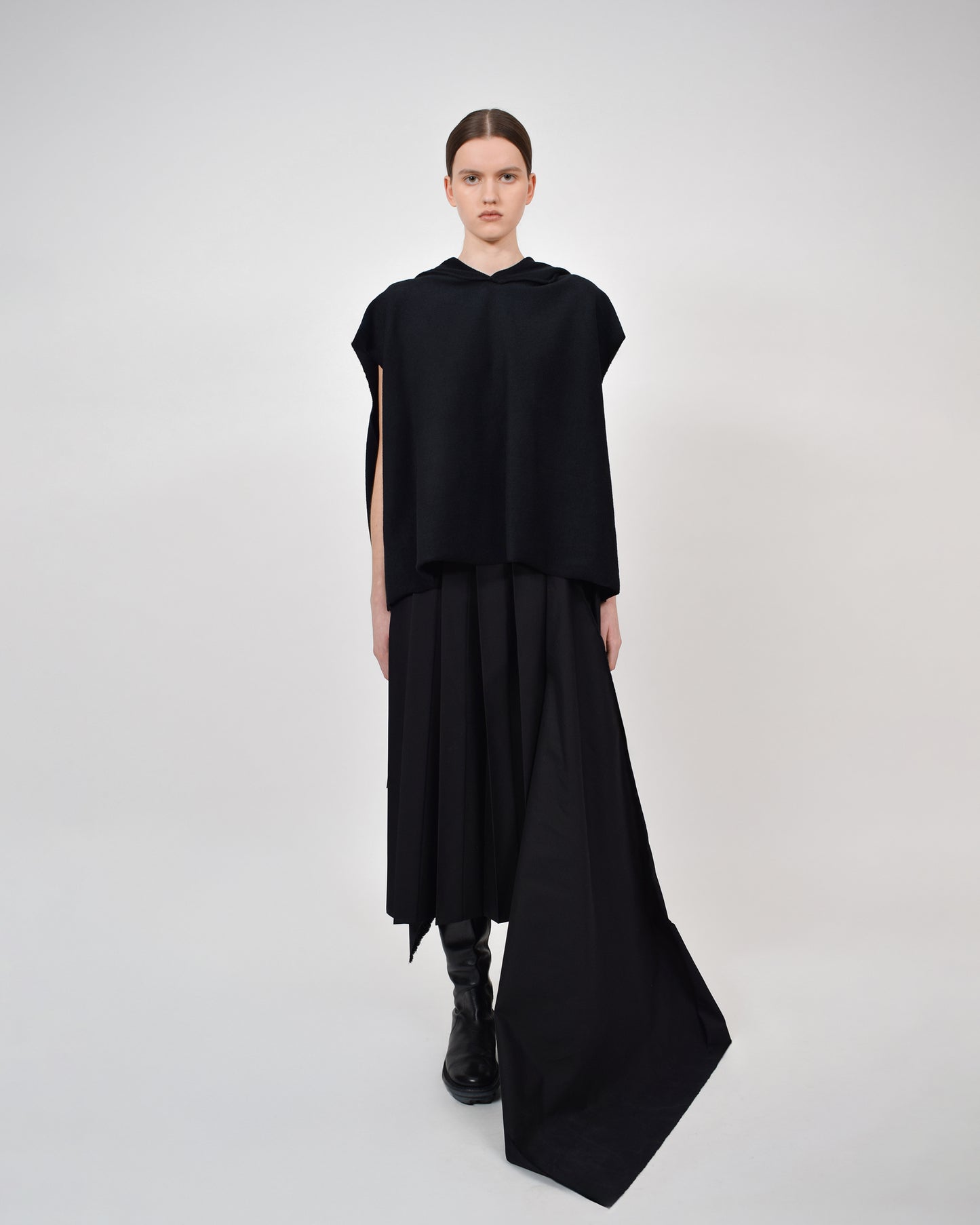 ASYMMETRICAL PLEATED SKIRT